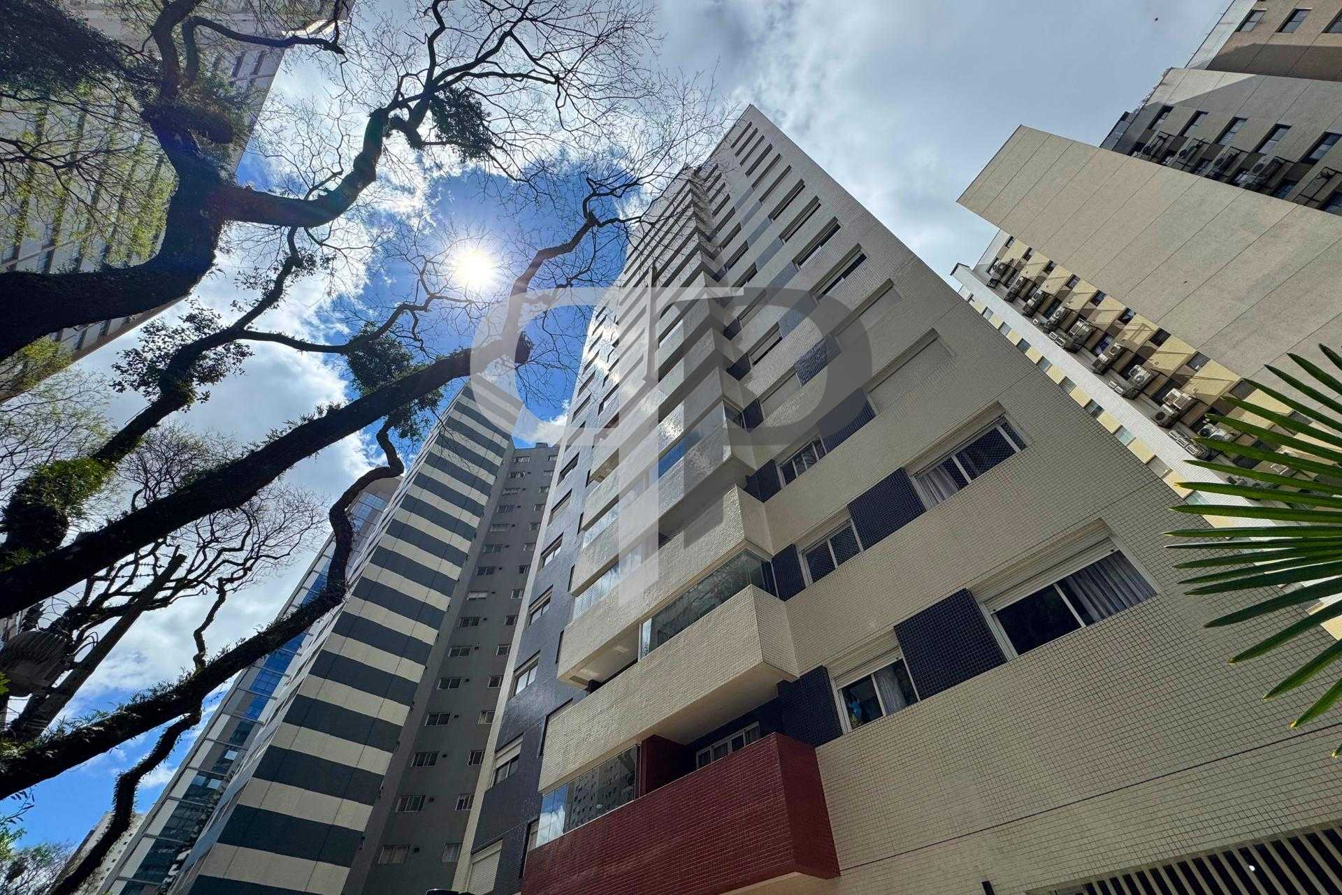 Cobertura Duplex com 3 Quartos, 3 Vagas | Água Verde, Curitiba