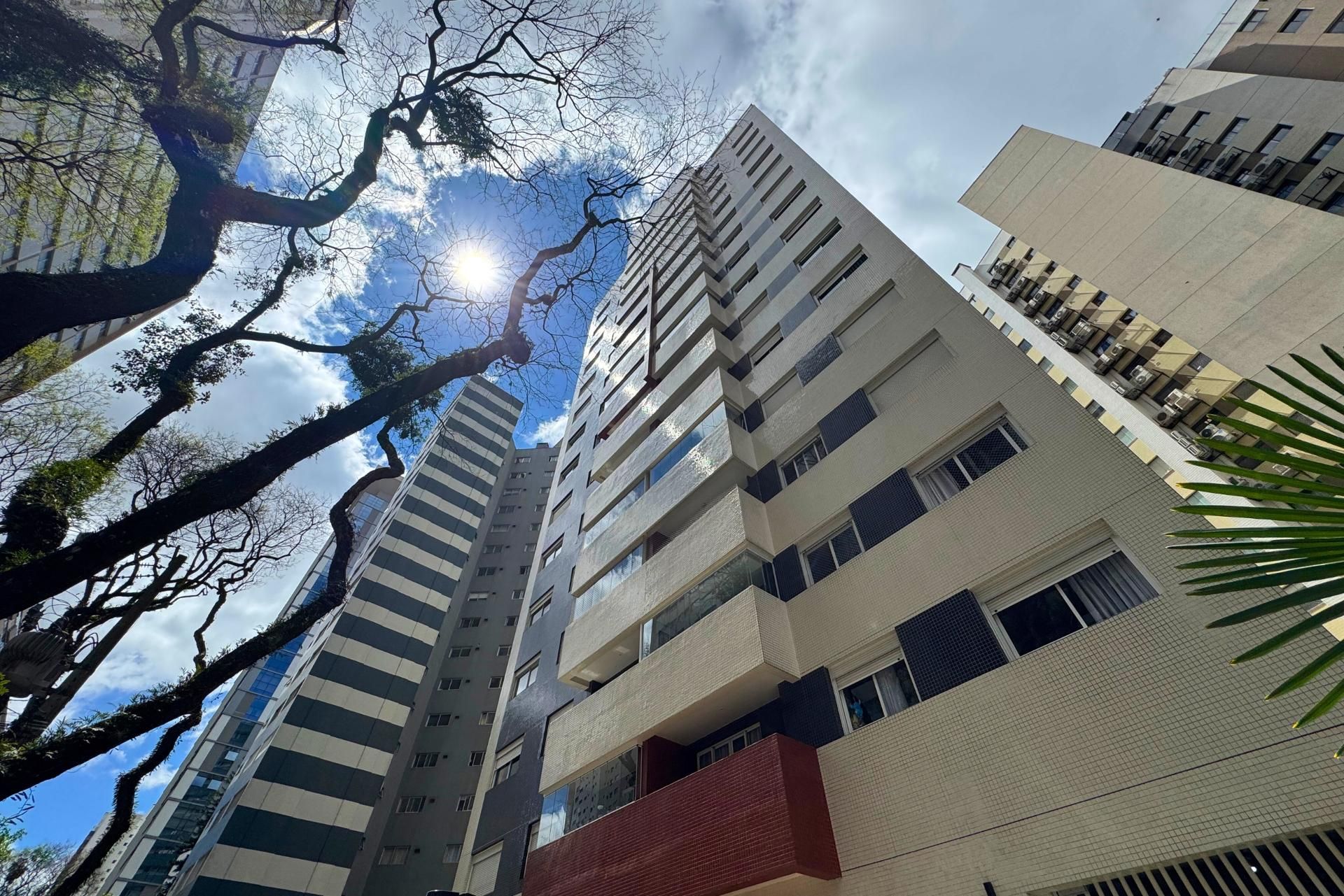 Cobertura Duplex com 3 Quartos, 3 Vagas | Água Verde, Curitiba