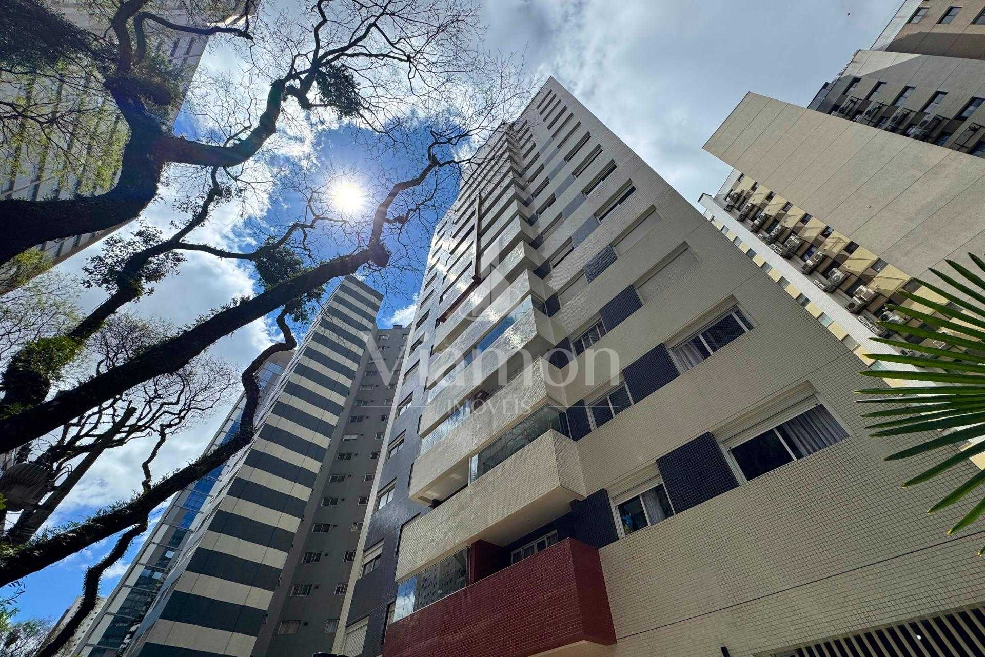 Cobertura Duplex com 3 Quartos, 3 Vagas | Água Verde, Curitiba