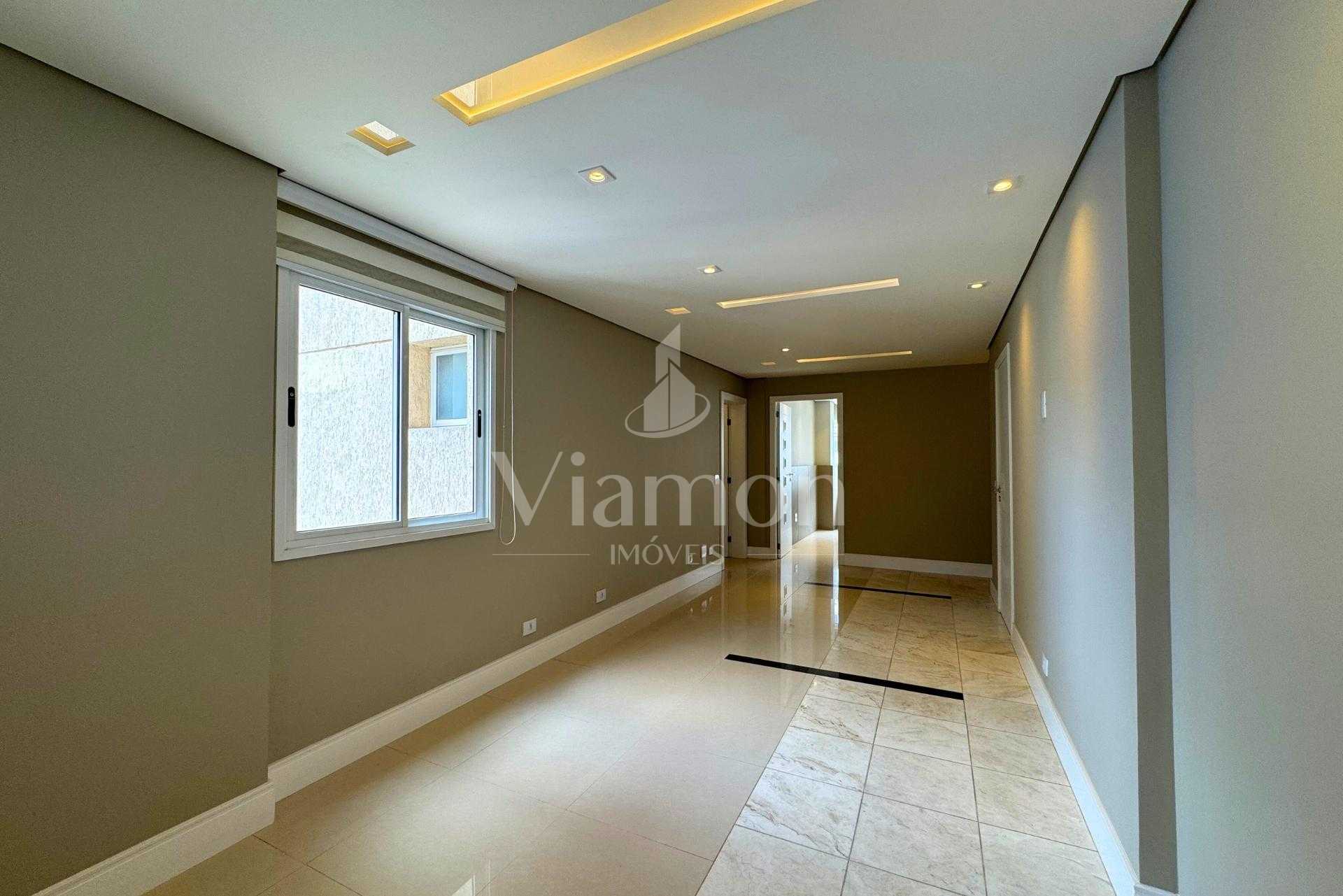 Cobertura Duplex com 3 Quartos, 3 Vagas | Água Verde, Curitiba