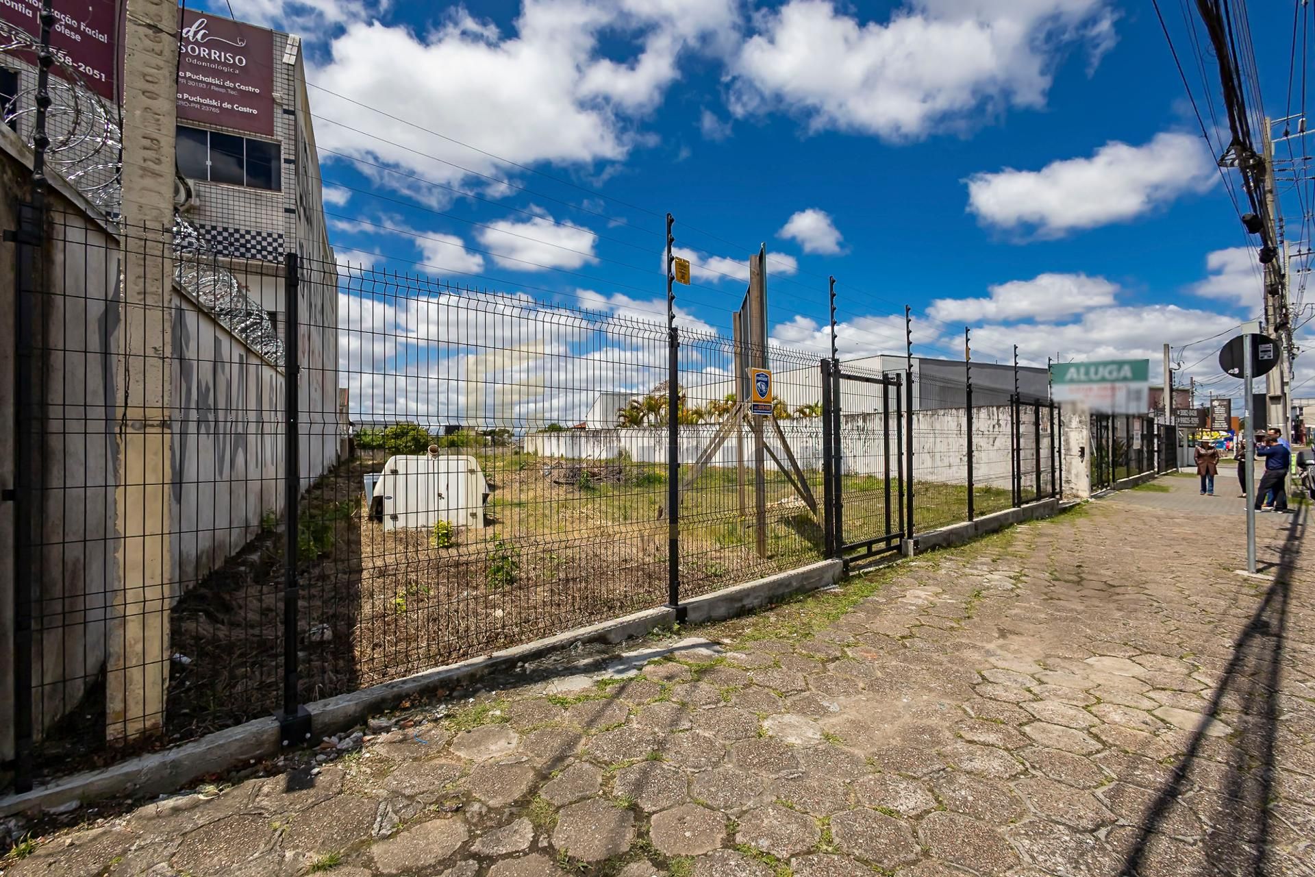Terreno comercial para locação no Xaxim com 1.000m  na Rua Fra...