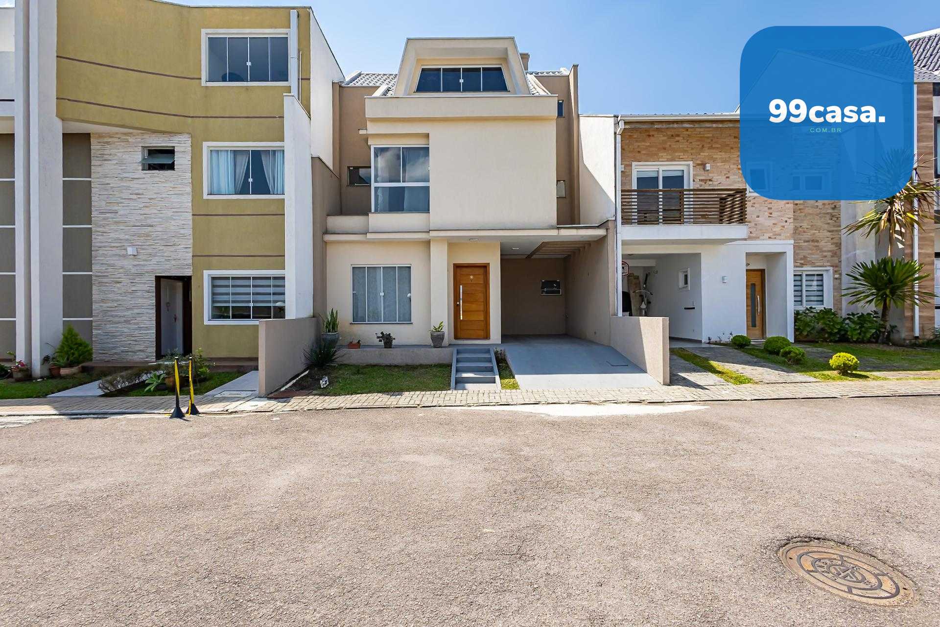 Sobrado à Venda no Vista Alegre em condomínio fechado - CURITI...