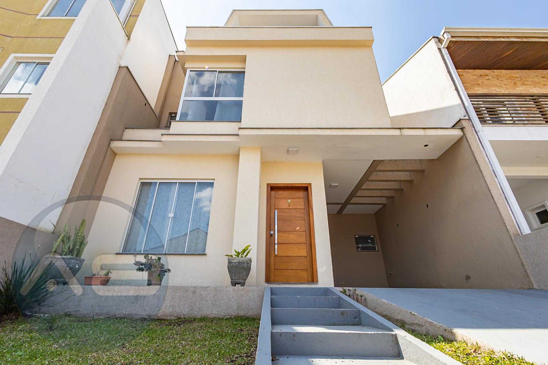 Sobrado ? Venda no Vista Alegre em condom?nio fechado - CURITI...