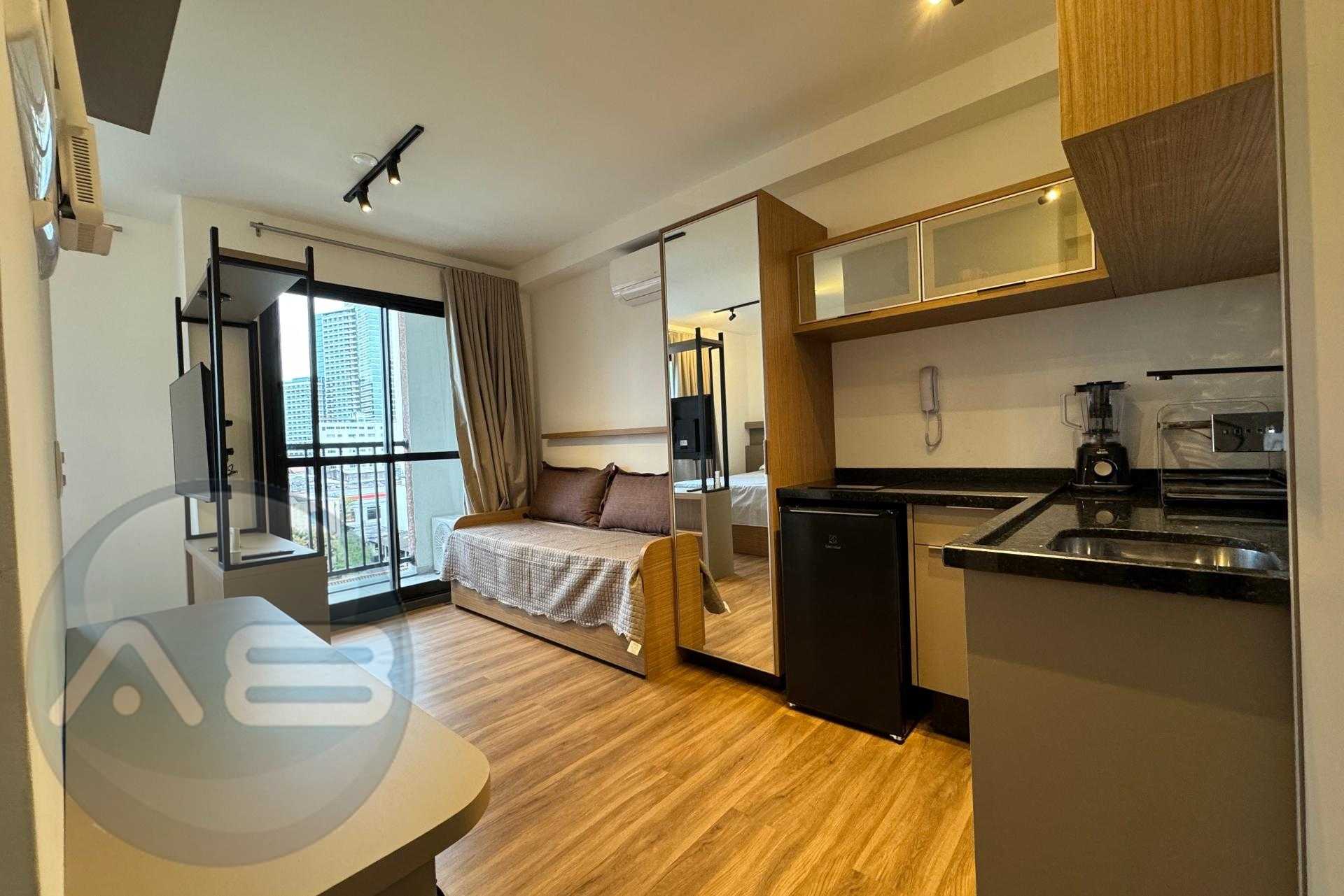 Studio mobiliado à venda no Centro de Curitiba | Pronto para A...