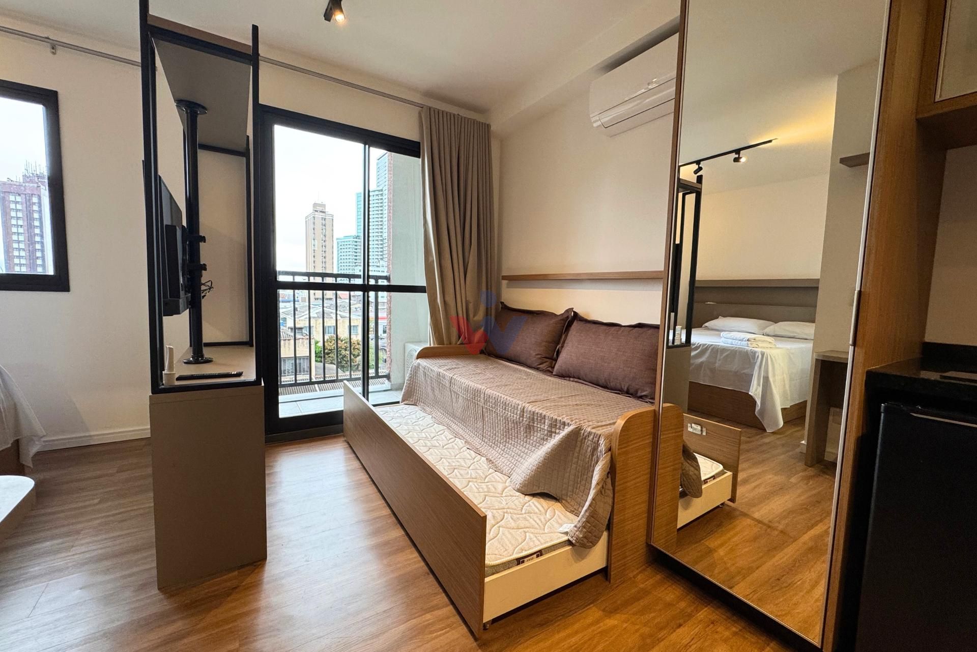 Apartamento Studio mobiliado e com sacada à venda no Centro - ...