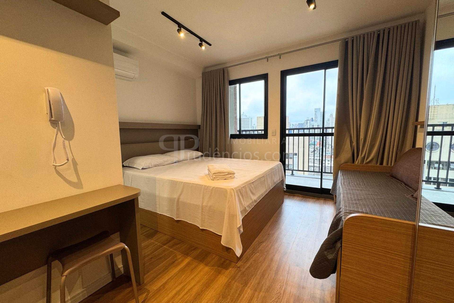 Apartamento Studio mobiliado e com sacada à venda no Centro - ...