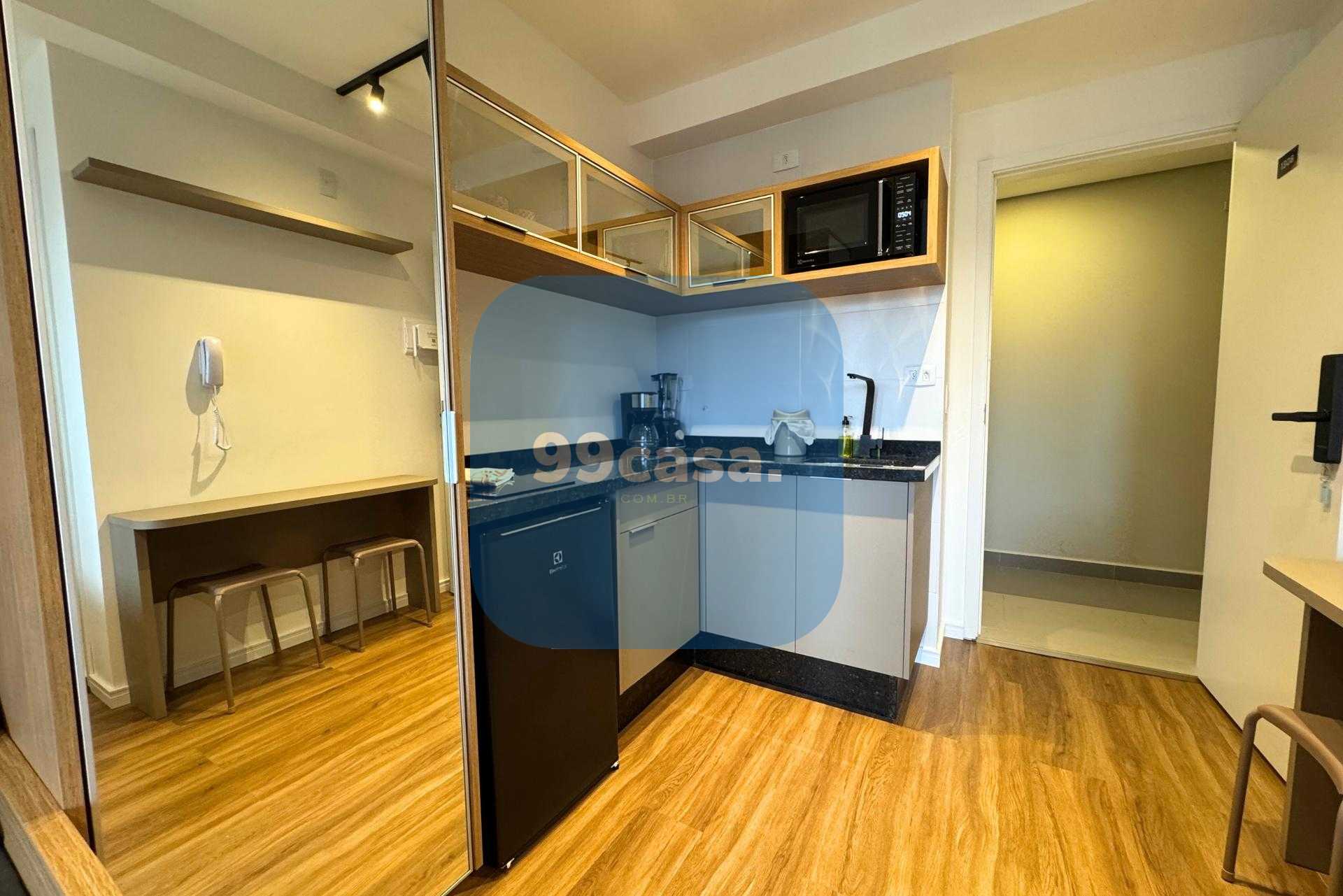 Apartamento Studio mobiliado e com sacada à venda no Centro - ...