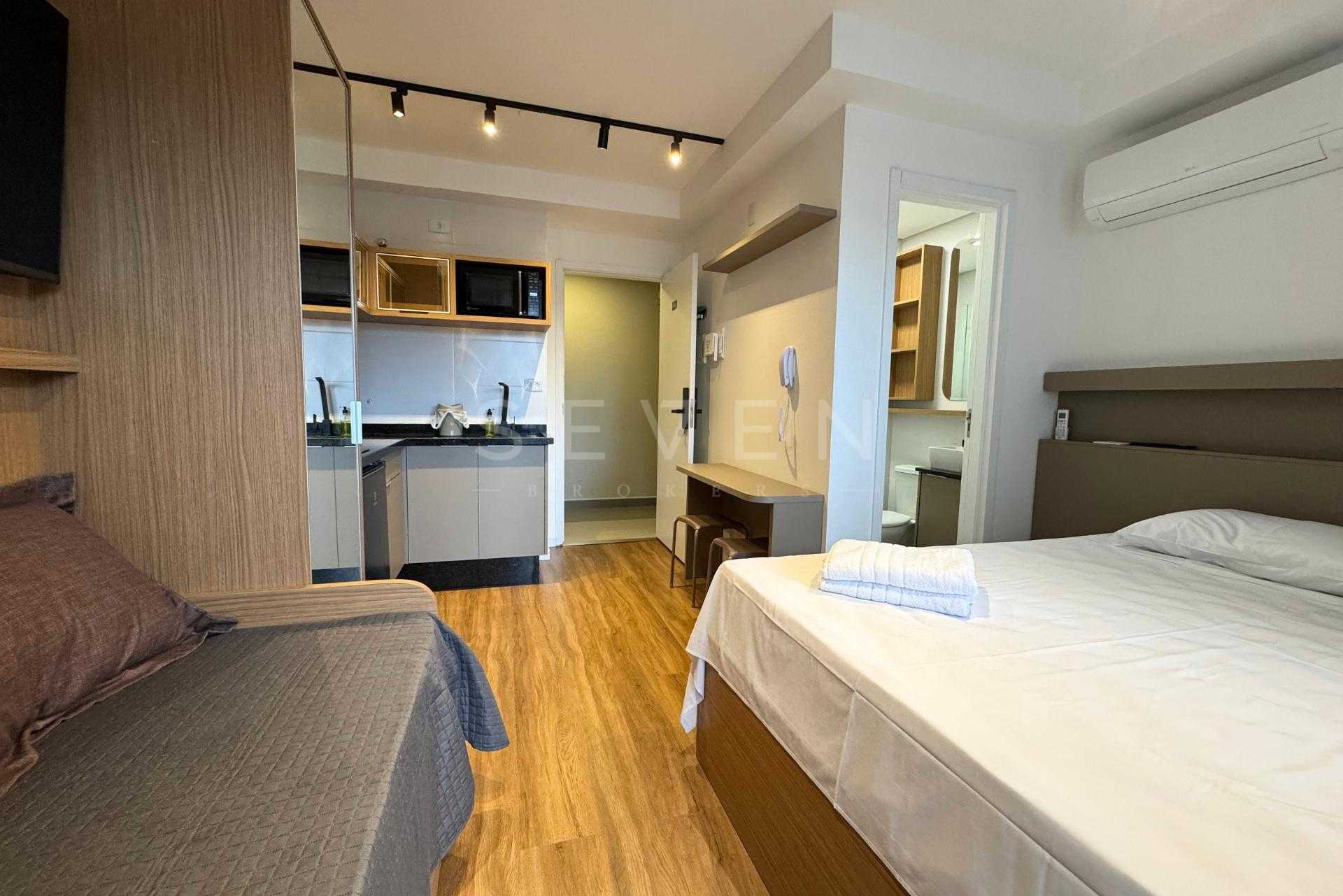 Apartamento Studio mobiliado e com sacada à venda no Centro - ...