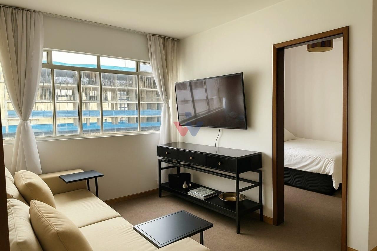 Apartamento ensolarado com vaga de garagem no Centro de Curitiba