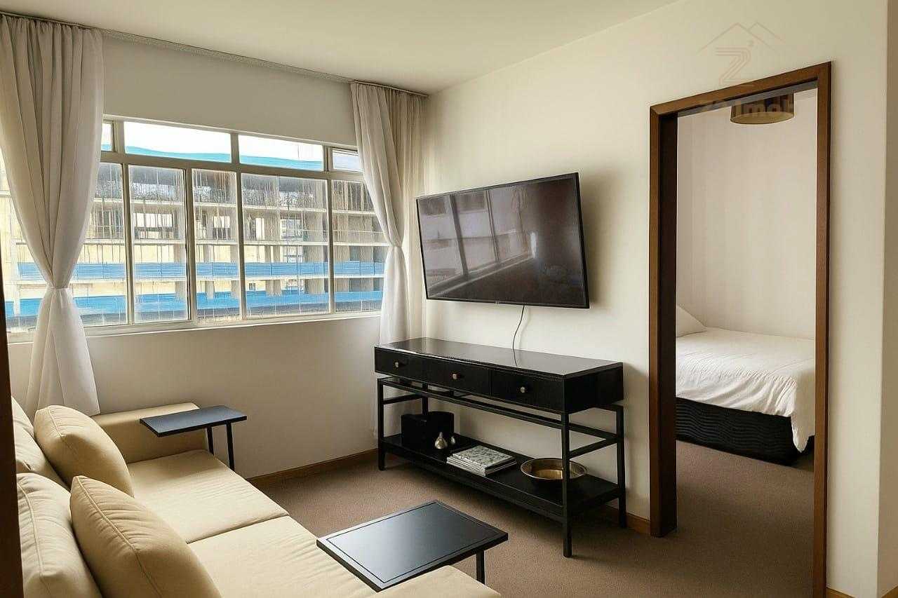 Apartamento ensolarado com vaga de garagem no Centro de Curitiba