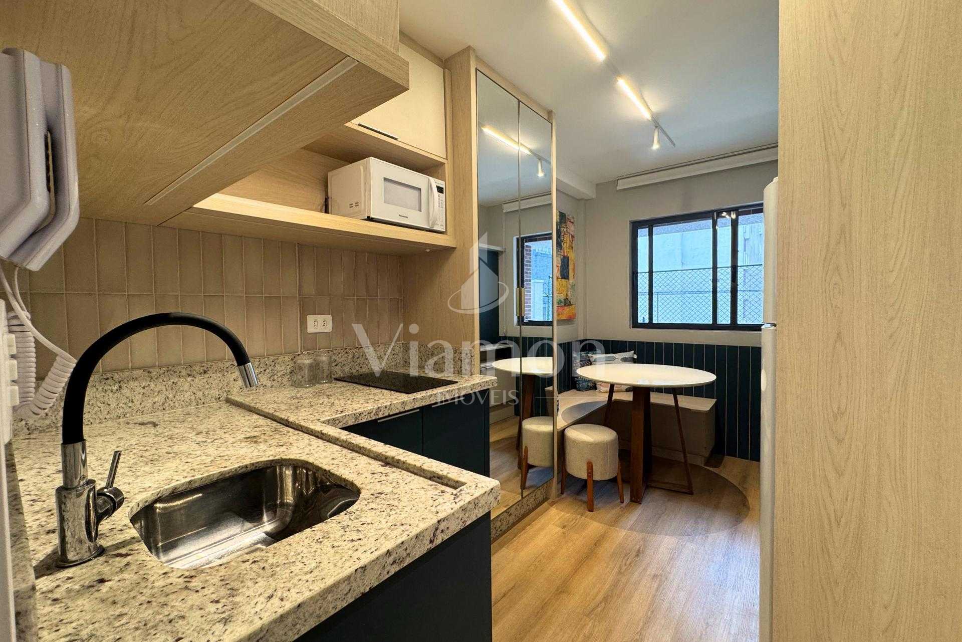 Apartamento de 1 Quarto Mobiliado à venda no Centro de Curitiba