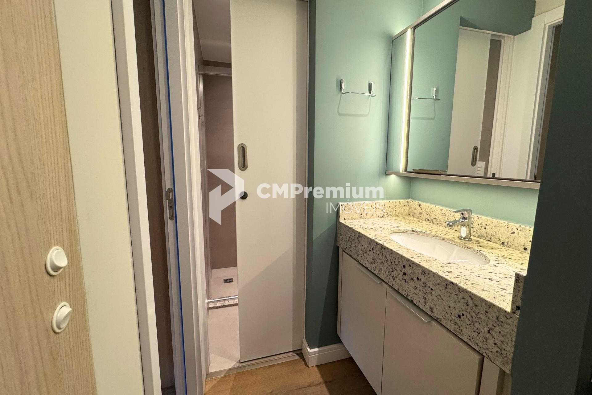 Apartamento de 1 Quarto Mobiliado à venda no Centro de Curitiba