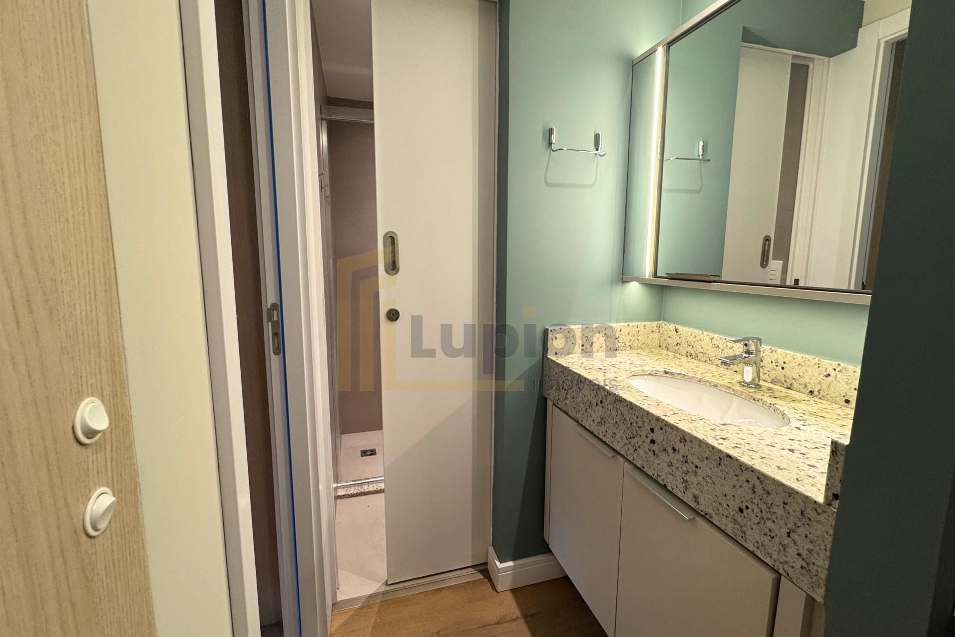 Apartamento de 1 Quarto Mobiliado à venda no Centro de Curitiba
