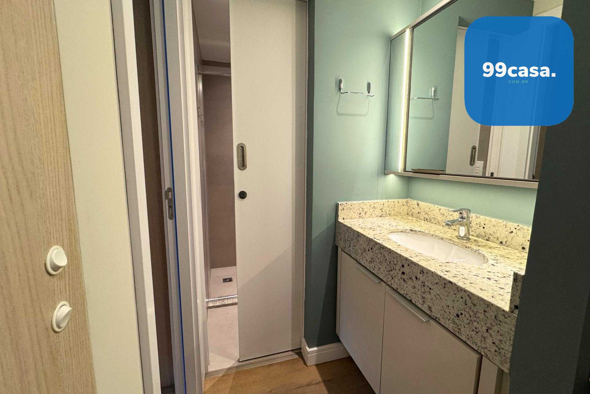 Apartamento de 1 Quarto Mobiliado à venda no Centro de Curitiba