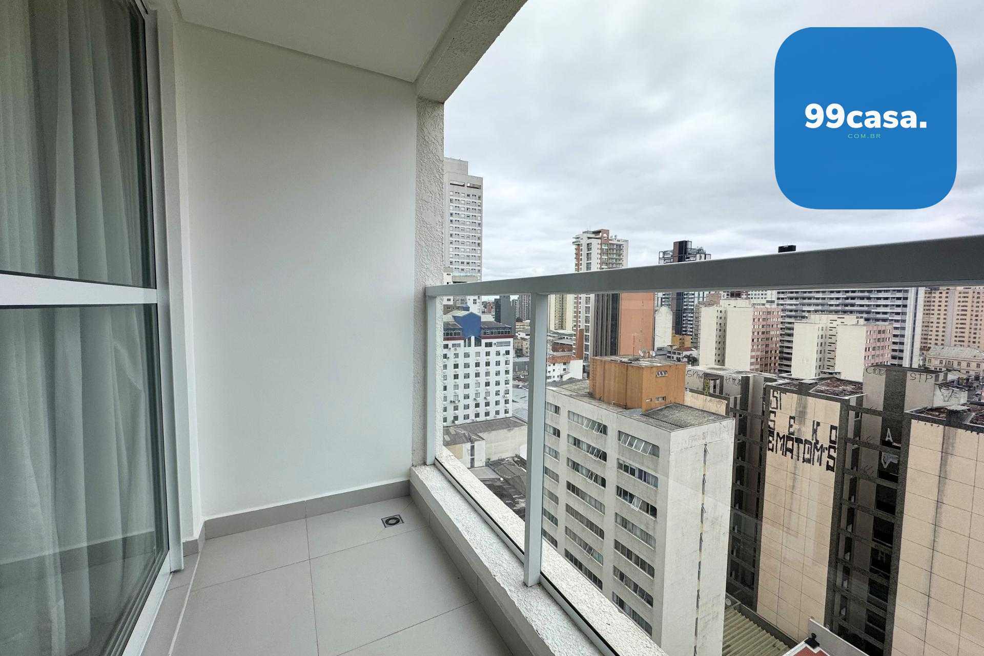 Apartamento Studio Mobiliado para Locação no Centro de Curitib...