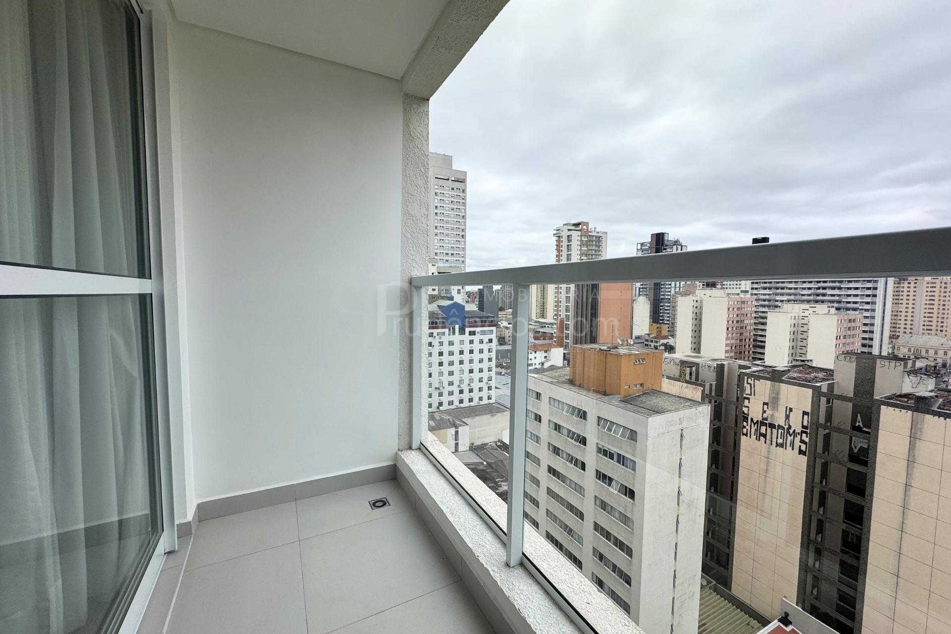 Apartamento Studio Mobiliado para Locação no Centro de Curitib...