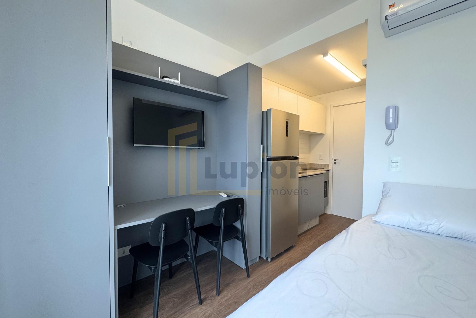 Apartamento Studio Mobiliado para Locação no Centro de Curitib...
