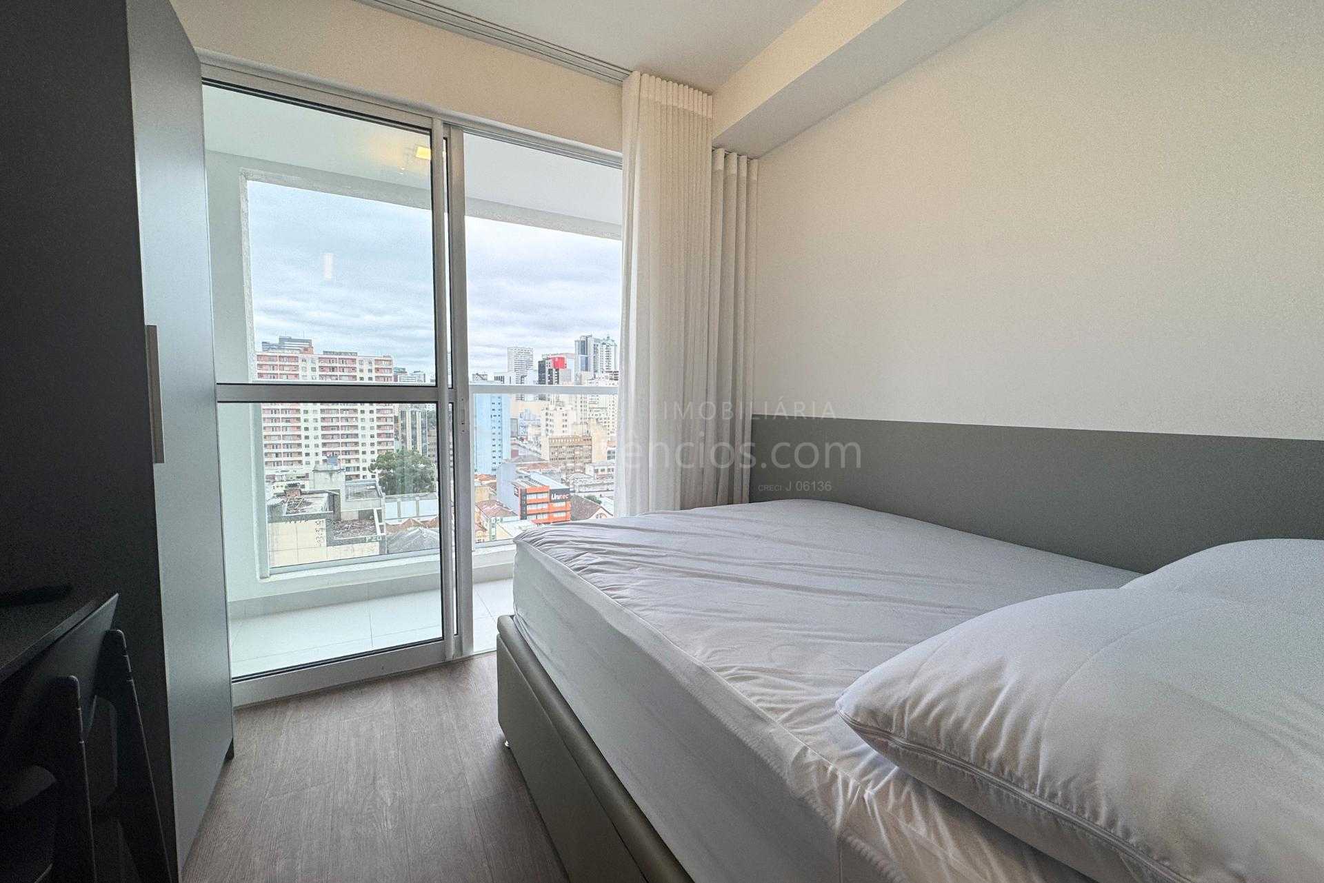 Apartamento Studio Mobiliado para Locação no Centro de Curitib...