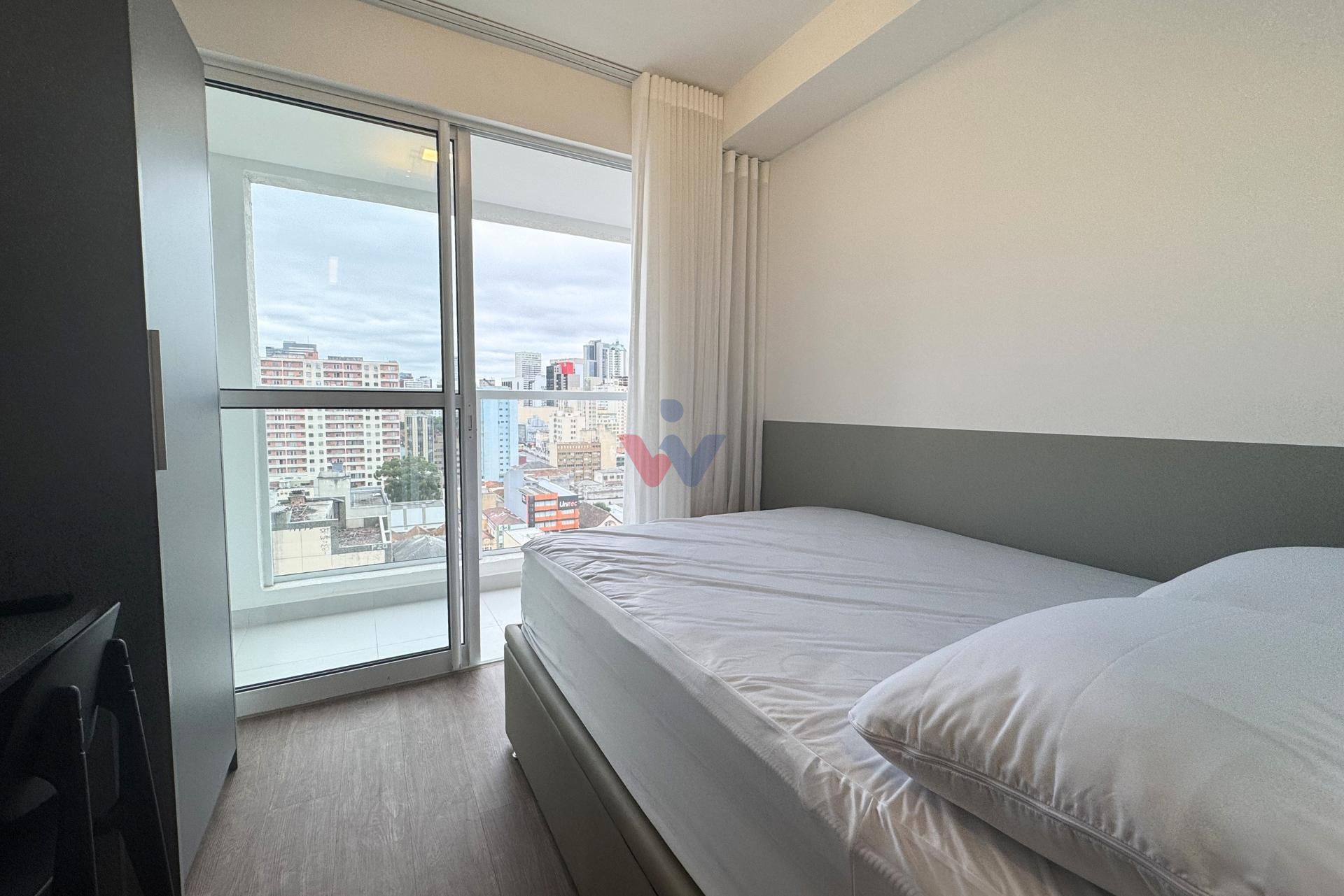 Apartamento Studio Mobiliado para Locação no Centro de Curitib...