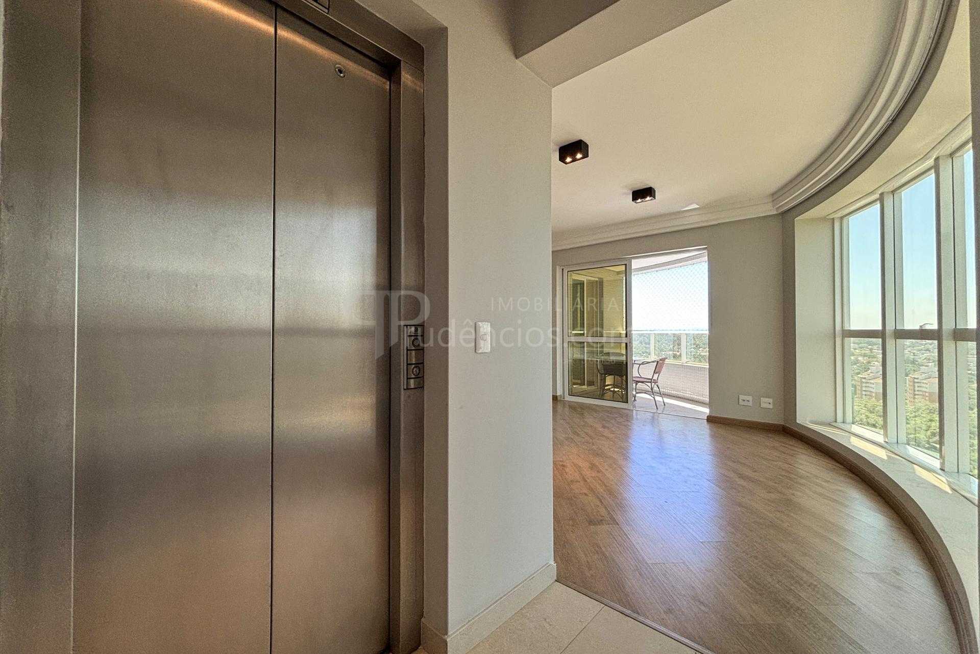 Apartamento com 4 quartos para locação no Ecoville - Curitiba PR