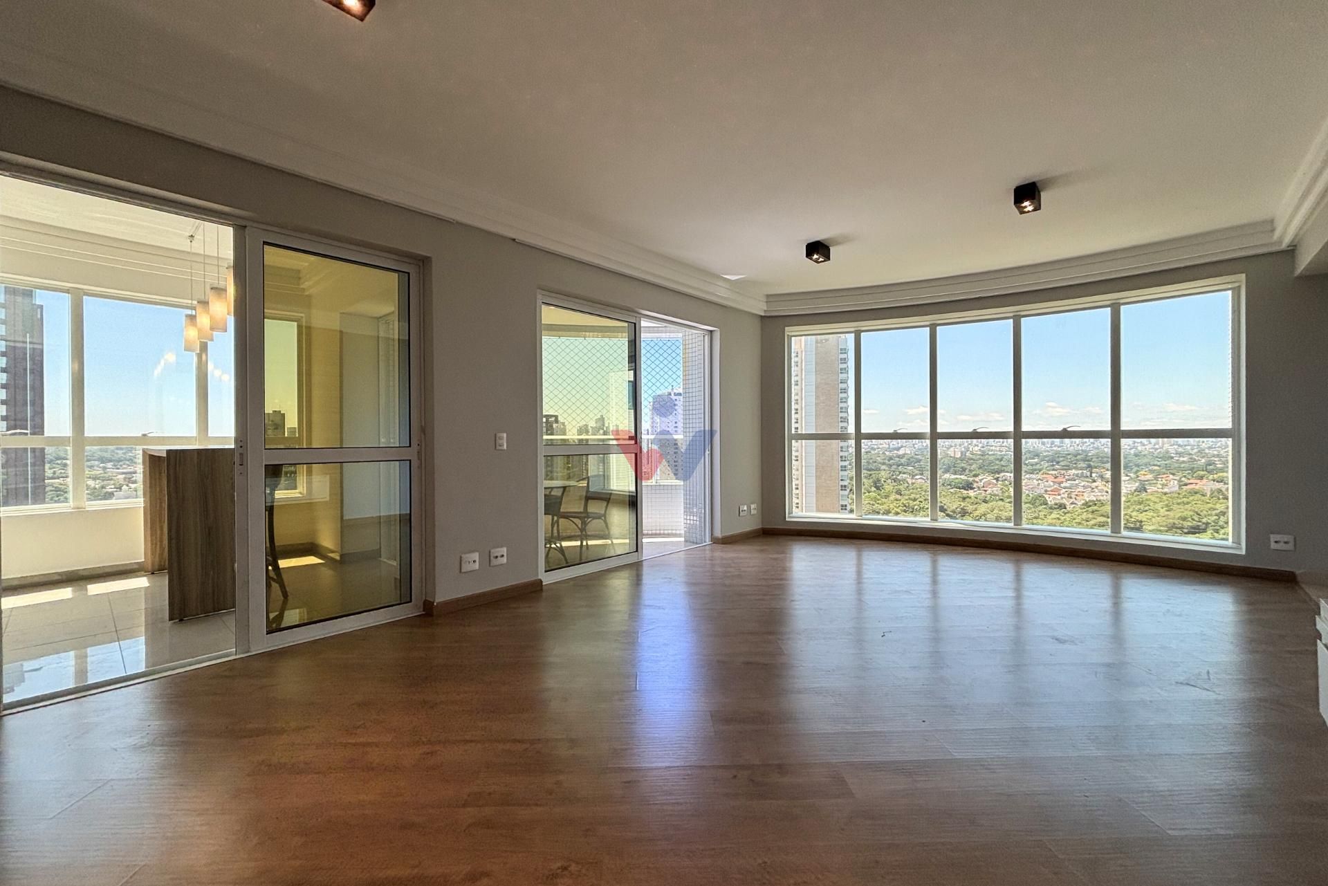 Apartamento com 4 quartos para locação no Ecoville - Curitiba PR