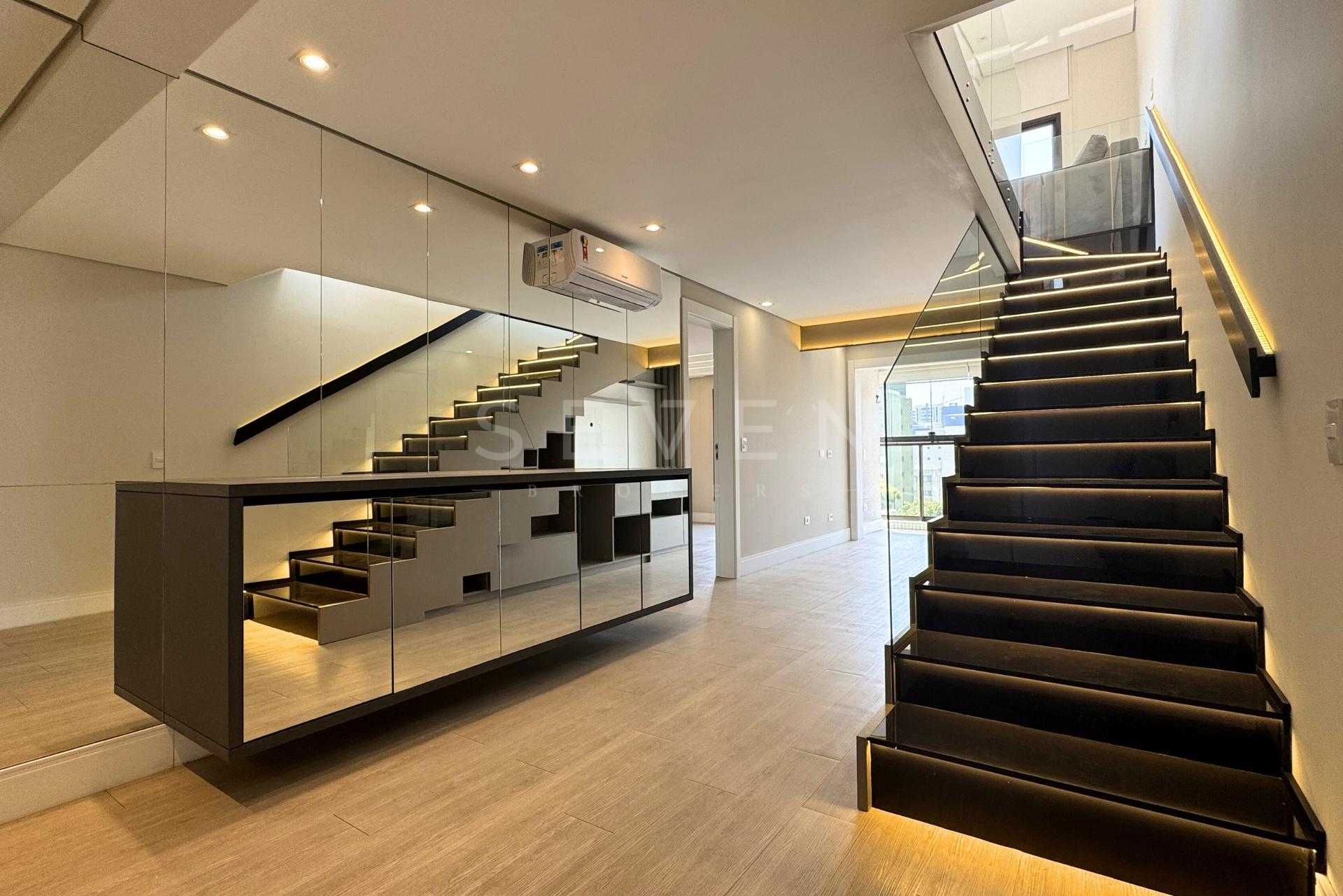 Cobertura à venda no Vila Izabel - Curitiba PR  3 quartos e 2 ...