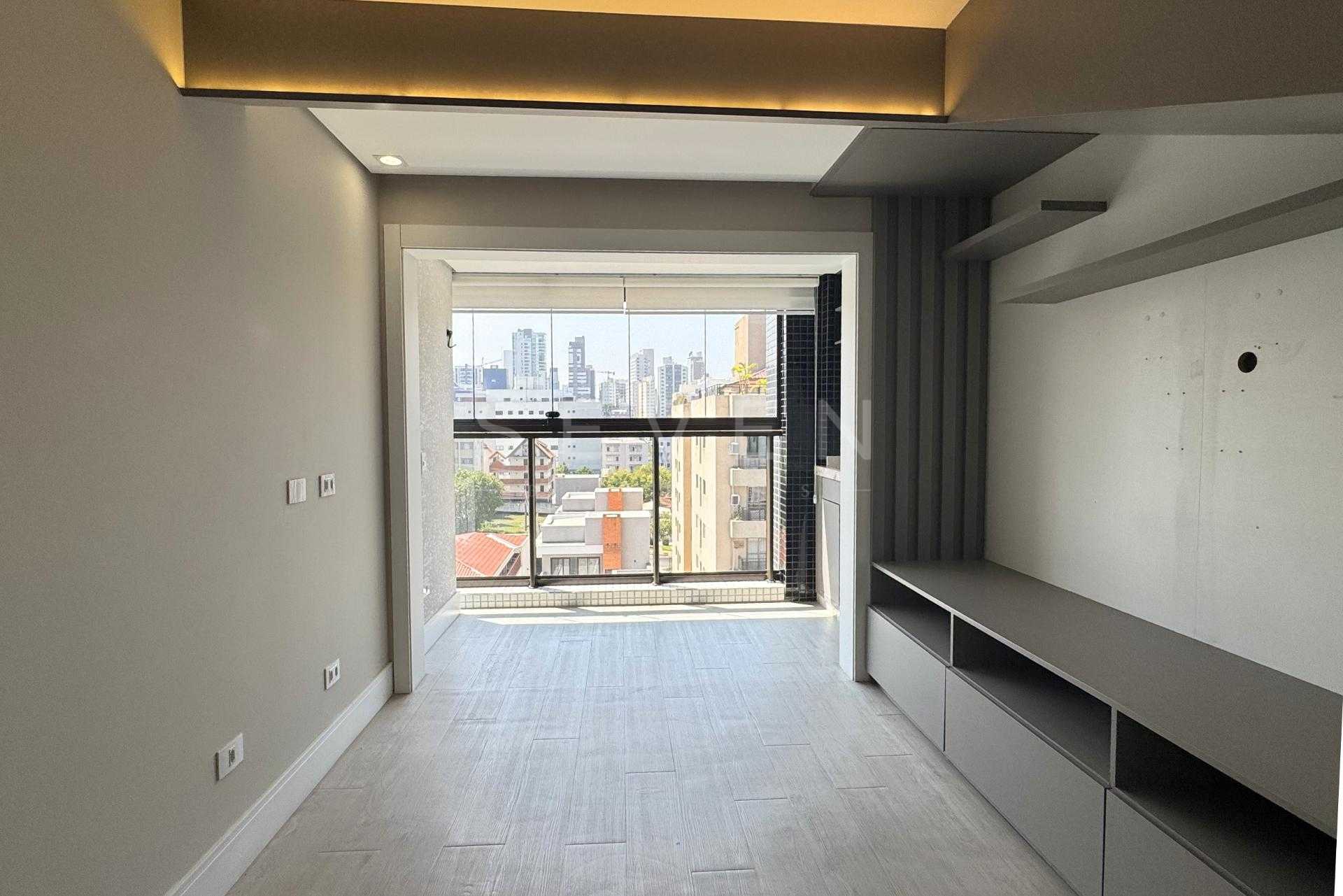 Cobertura à venda no Vila Izabel - Curitiba PR  3 quartos e 2 ...