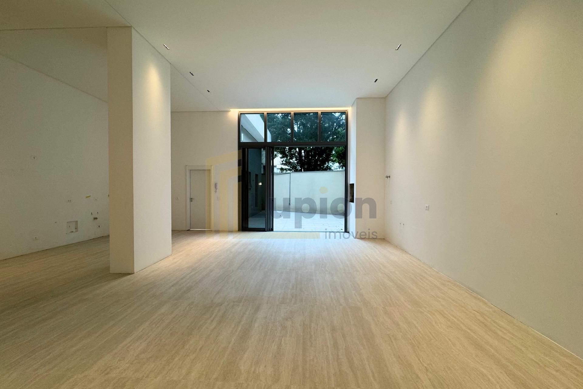 Apartamento garden à venda no Batel - 3 Suítes e 4 vagas de ga...