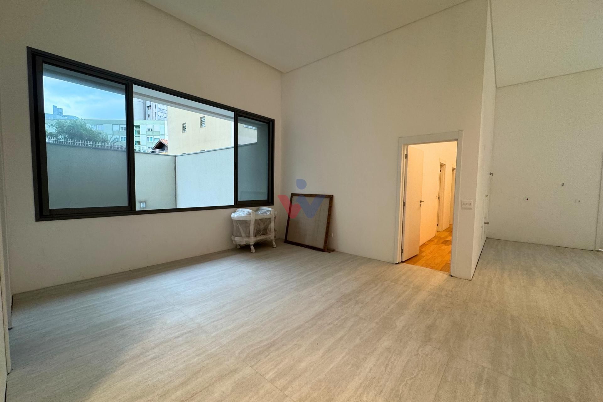 Apartamento garden à venda no Batel - 3 Suítes e 4 vagas de ga...