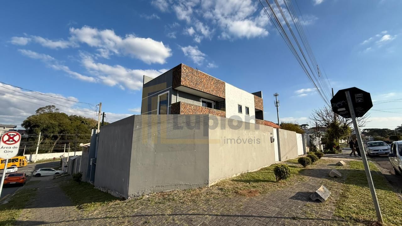 Sobrado com terraço e vista panorâmica no Santa Cândida em Cur...