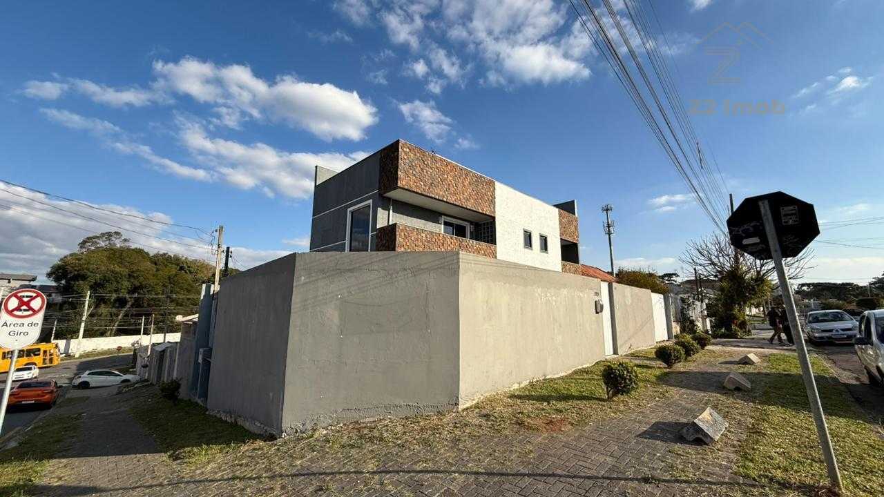 Sobrado com terraço e vista panorâmica no Santa Cândida em Cur...