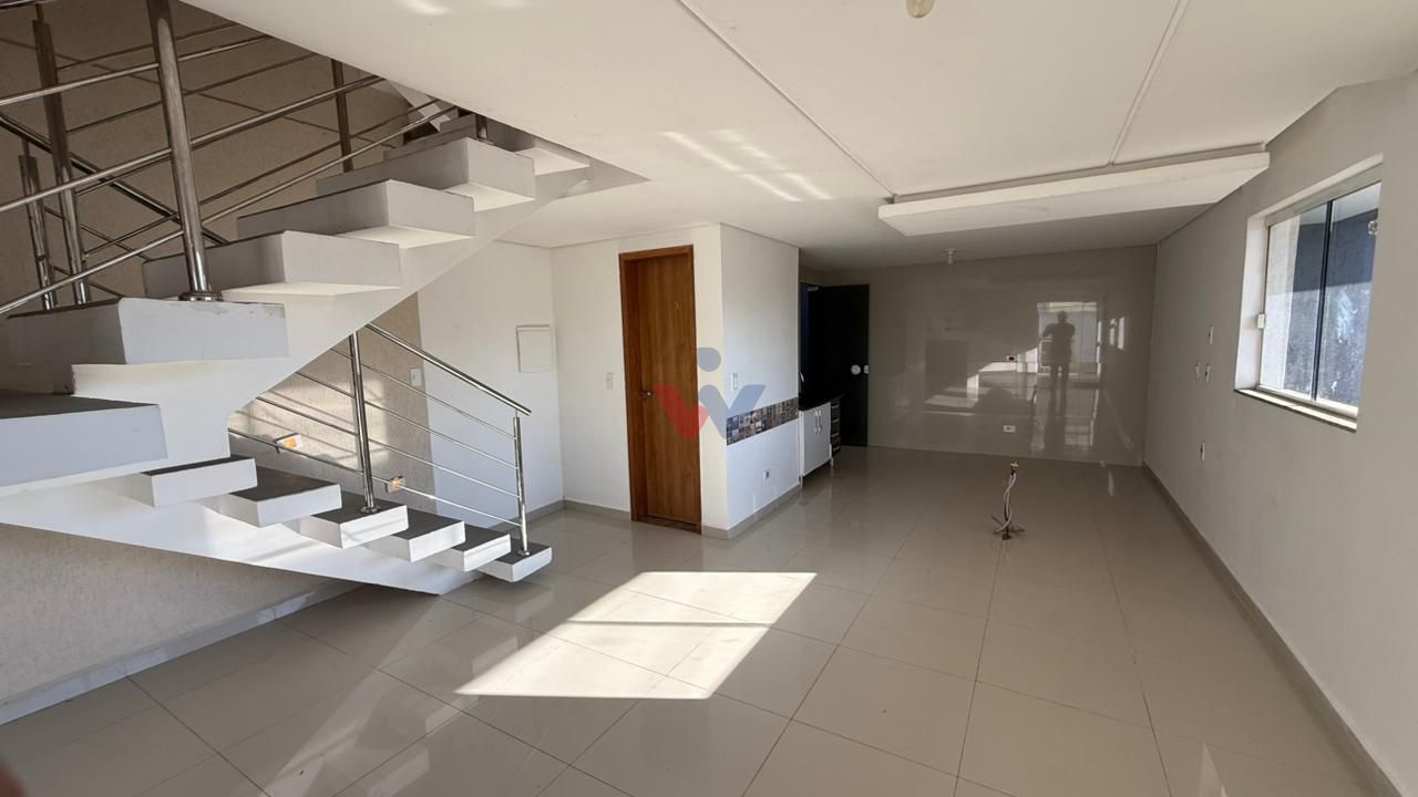 Sobrado com terraço e vista panorâmica no Santa Cândida em Cur...