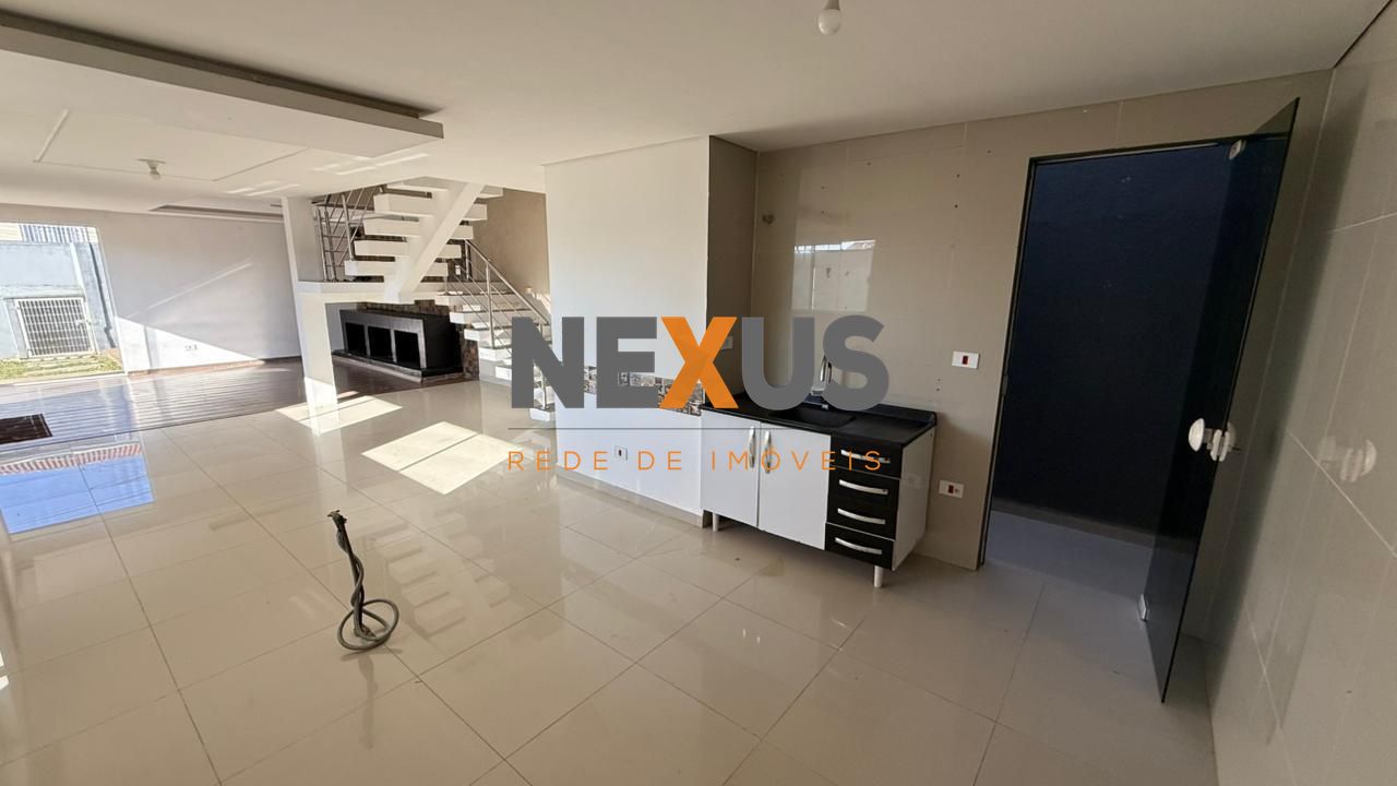 Sobrado com terraço e vista panorâmica no Santa Cândida em Cur...