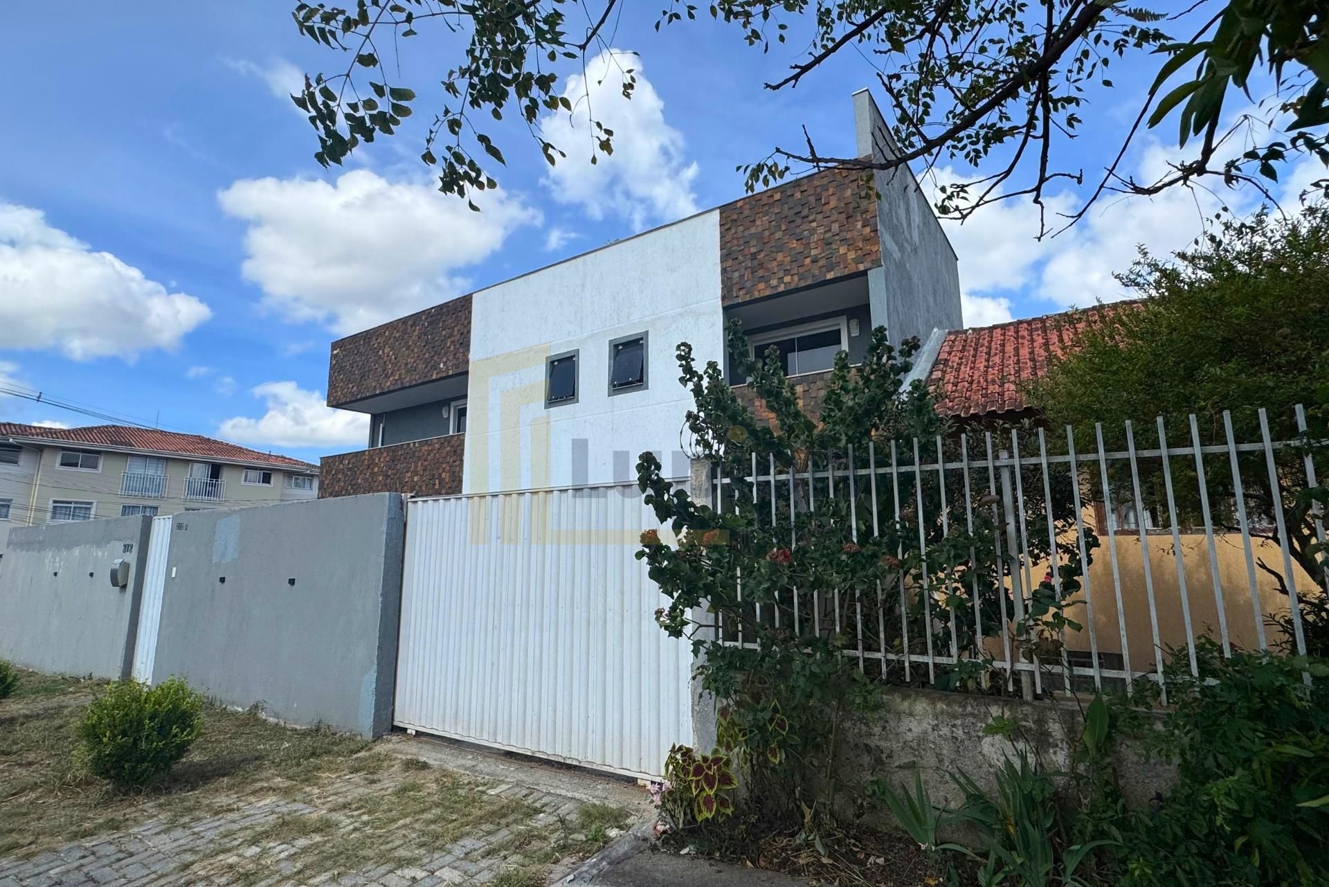 Sobrado com terraço e vista panorâmica no Santa Cândida em Cur...