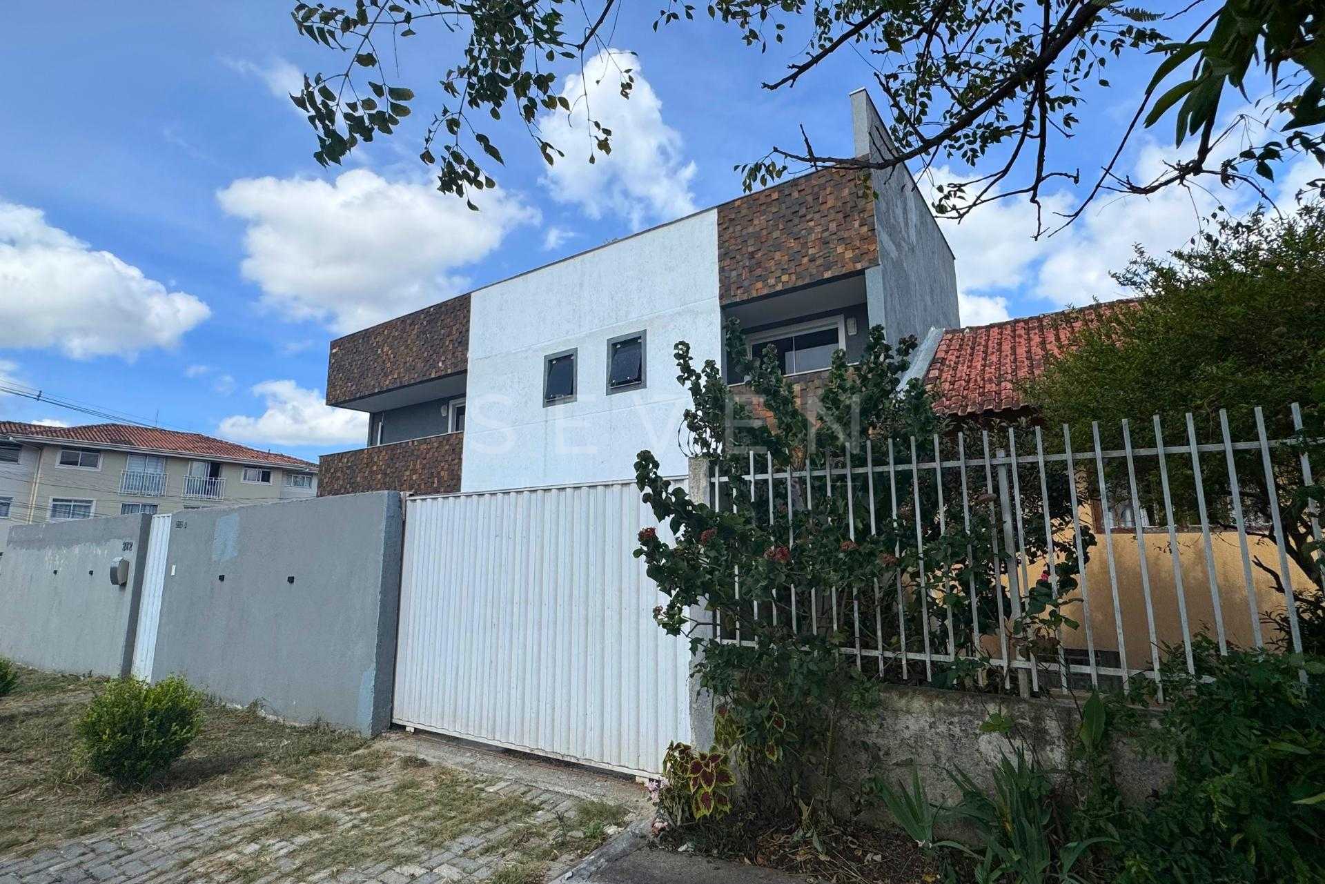 Sobrado com terraço e vista panorâmica no Santa Cândida em Cur...