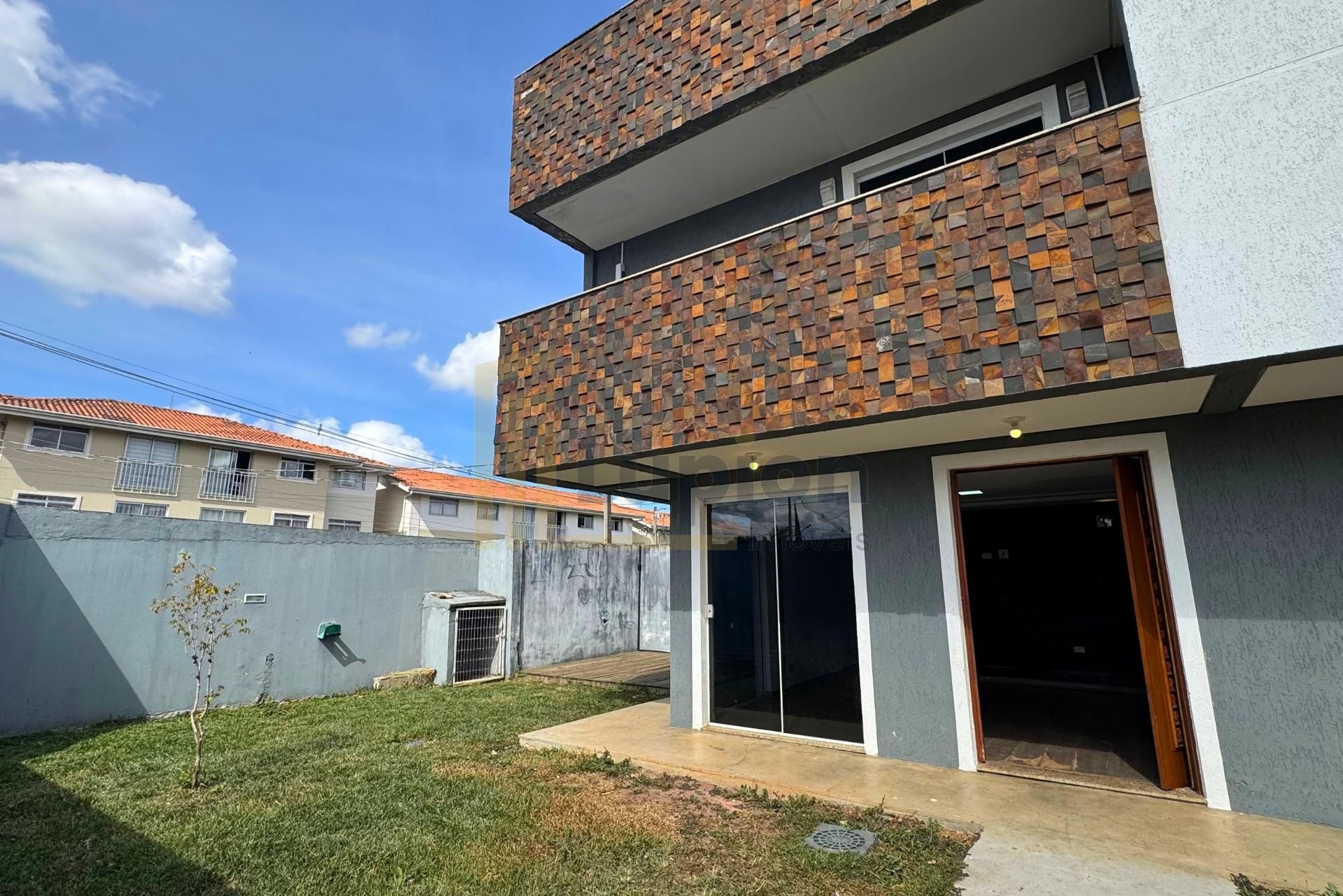 Sobrado com terraço e vista panorâmica no Santa Cândida em Cur...
