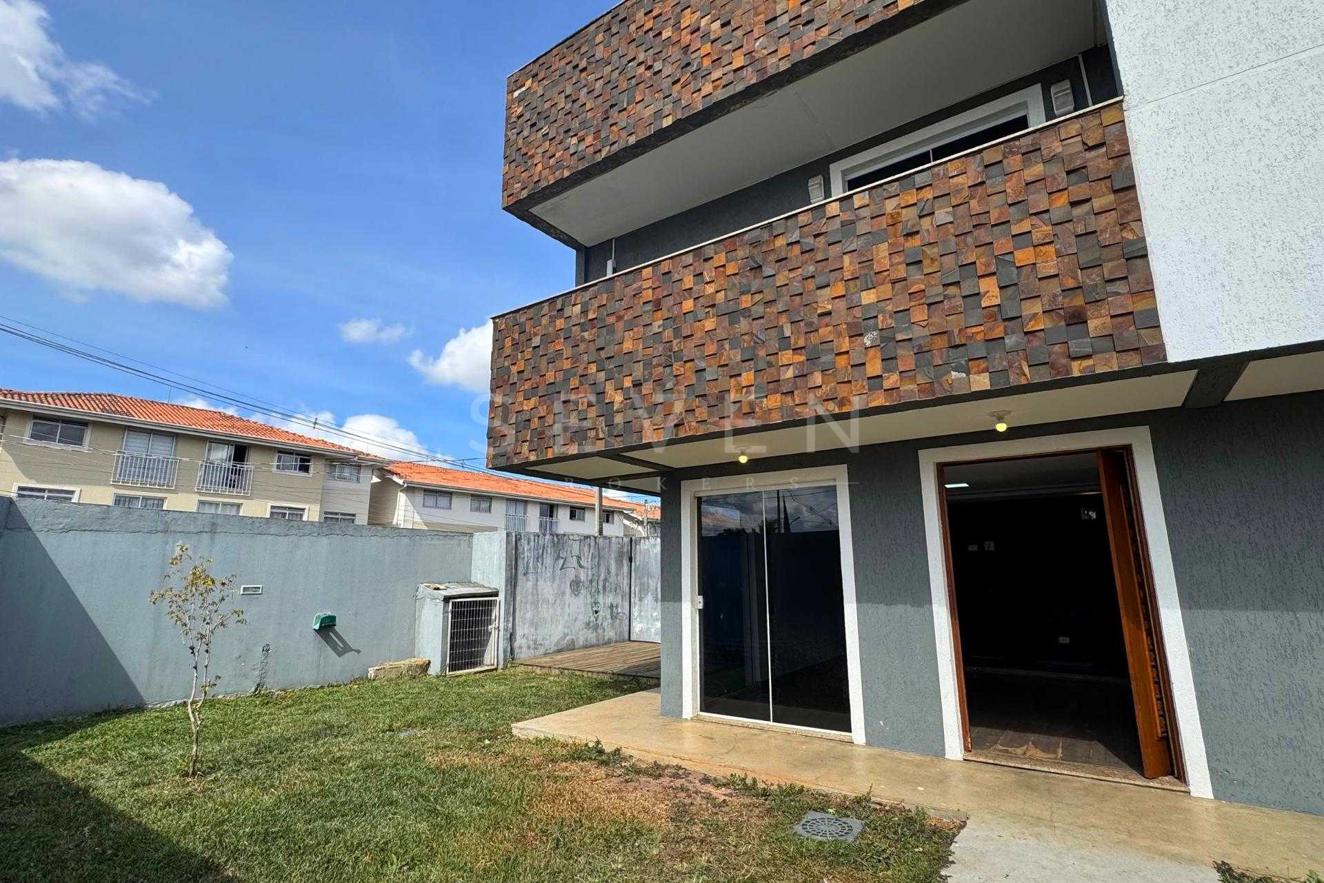 Sobrado com terraço e vista panorâmica no Santa Cândida em Cur...