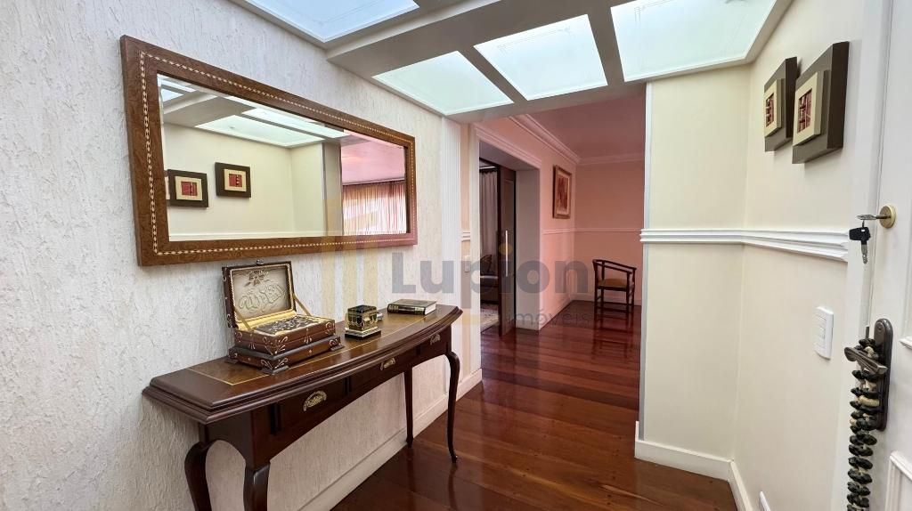 Apartamento no Água Verde com 415m  | 4 Quartos e 3 Vagas