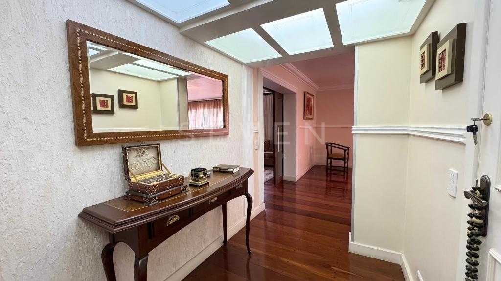 Apartamento no Água Verde com 415m  | 4 Quartos e 3 Vagas