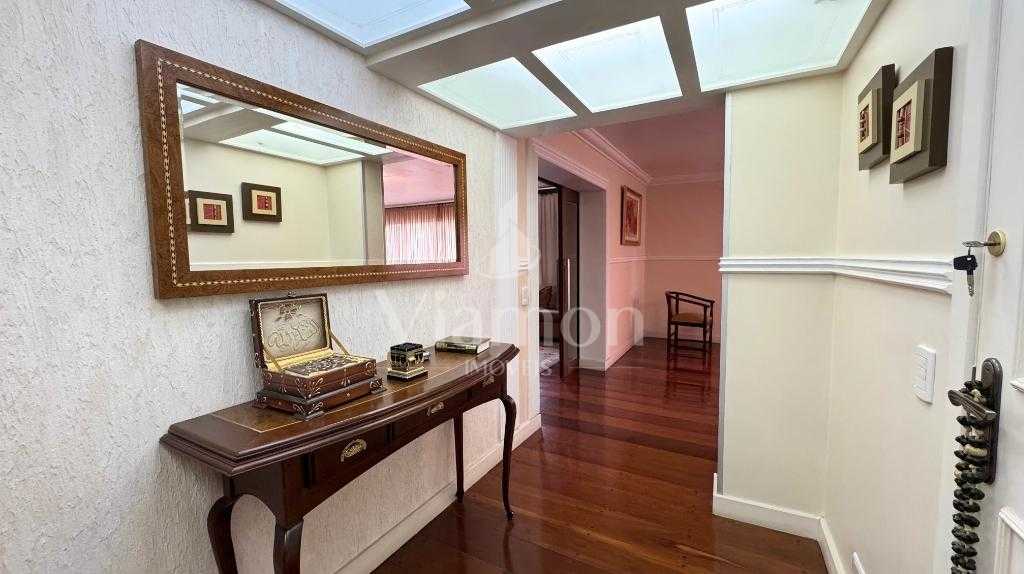 Apartamento no Água Verde com 415m  | 4 Quartos e 3 Vagas