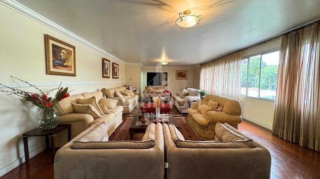 Apartamento no Água Verde com 415m  | 4 Quartos e 3 Vagas