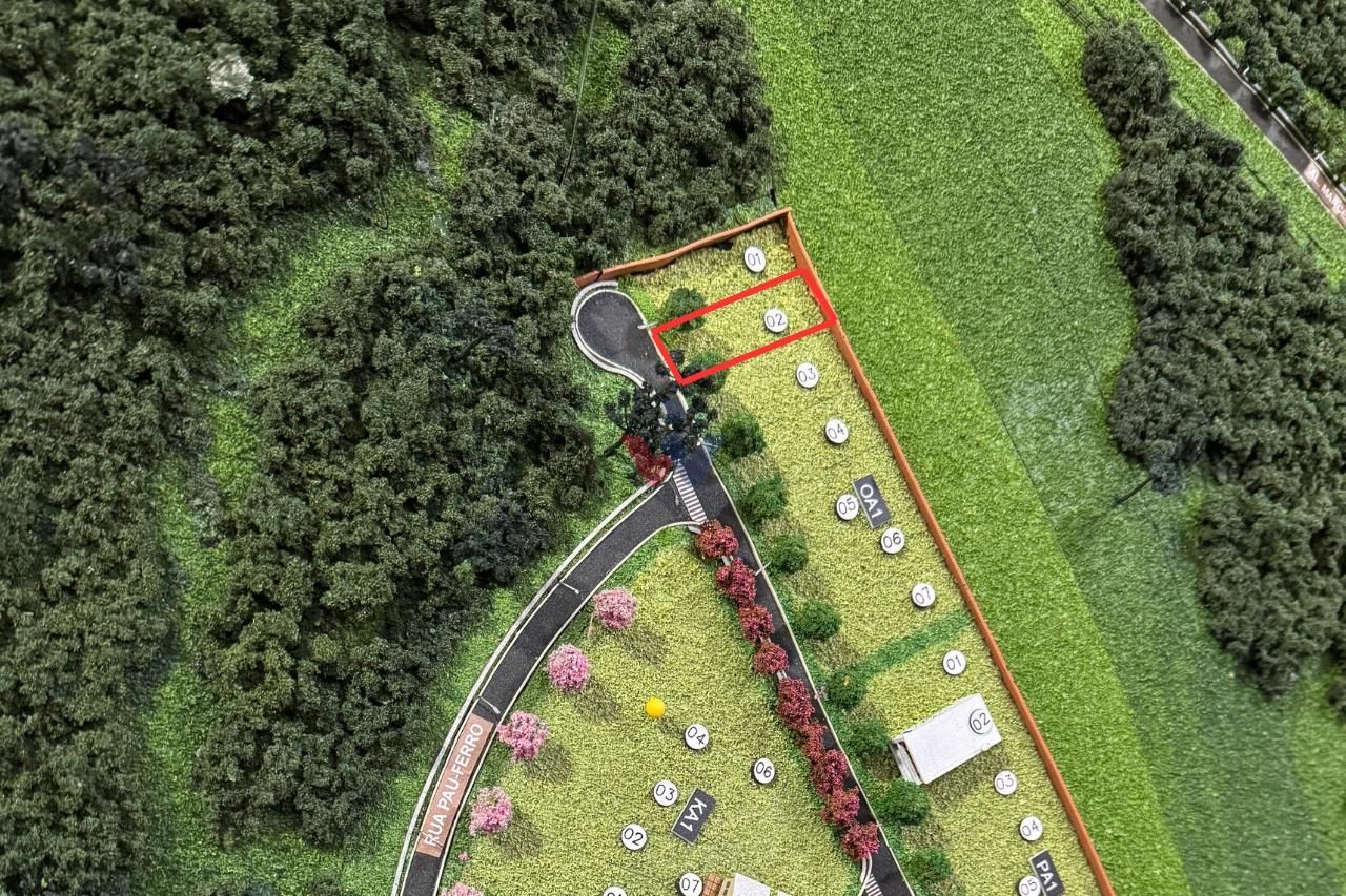 TERRENO à venda com 704m  no Alphaville Paraná em Campo Largo