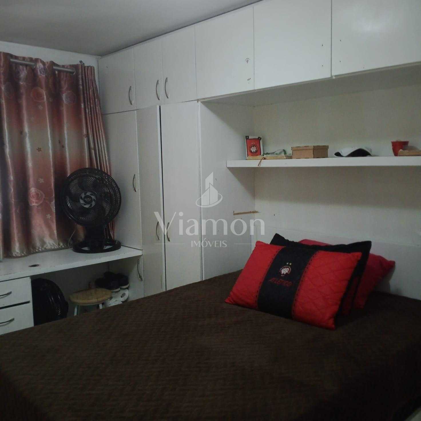 Casa em condomínio fechado no Alto Boqueirão com 124m² por R$ ...