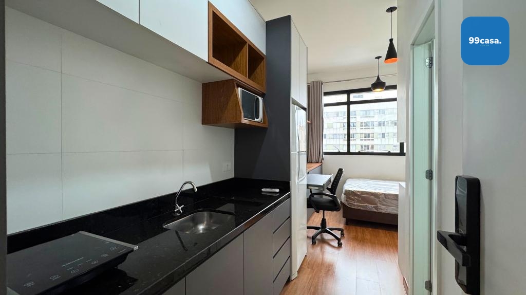Apartamento Studio em localização privilegiada entre Batel e C...