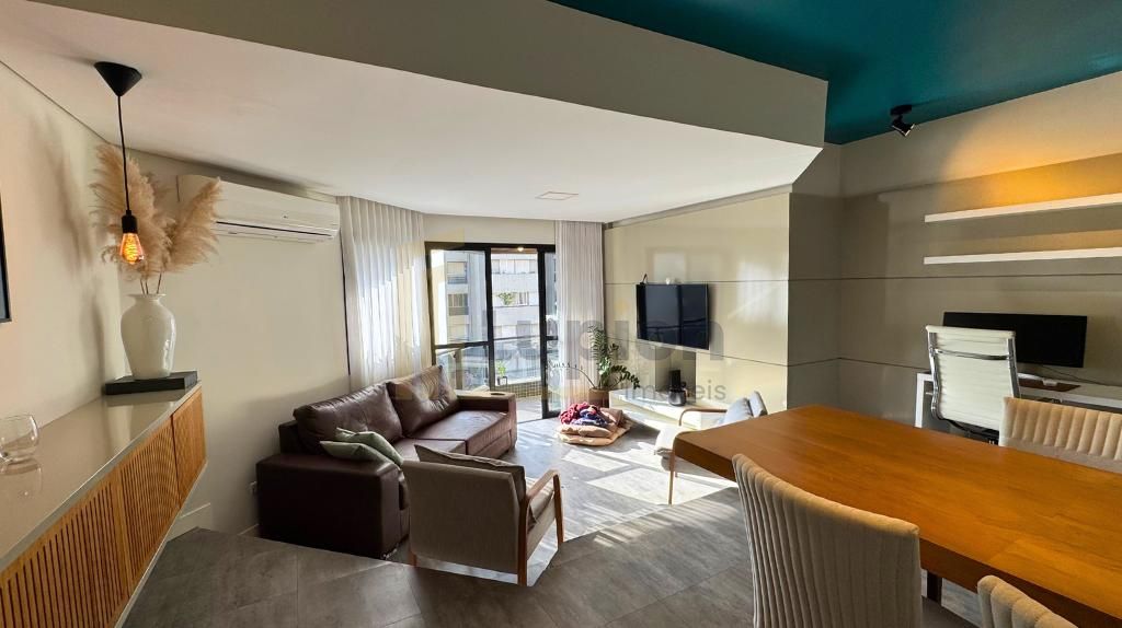 Apartamento com 2 Suítes no Batel | Ed. London Park - Curitiba