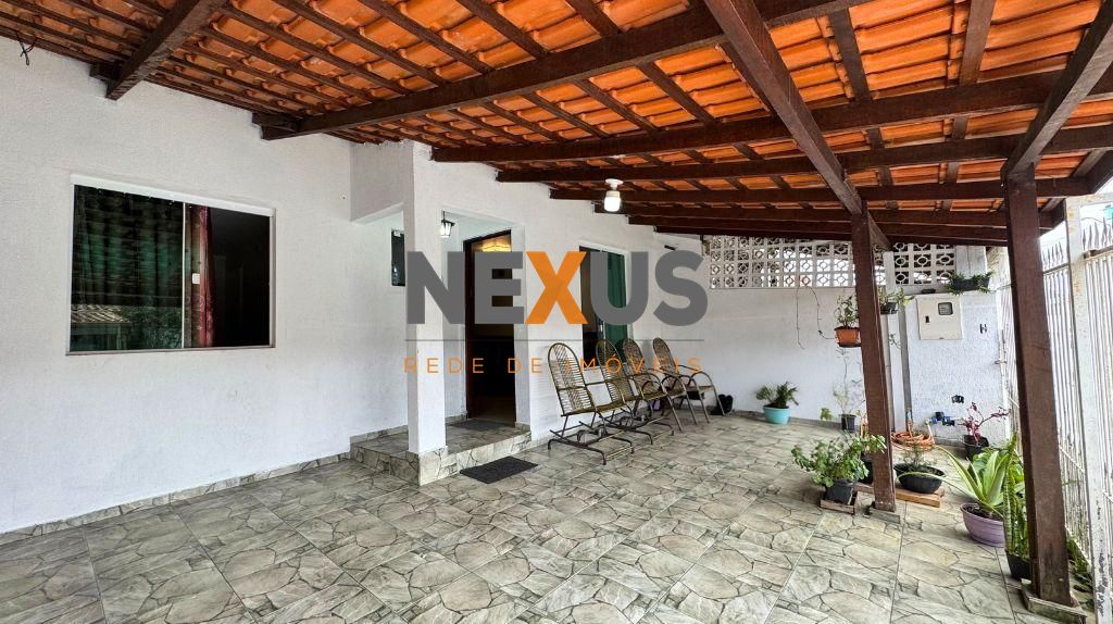 Casa em condomínio fechado no Alto Boqueirão com 124m² por R$ ...