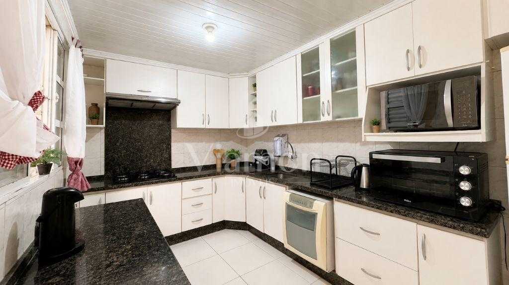 Casa em condomínio fechado no Alto Boqueirão com 124m² por R$ ...