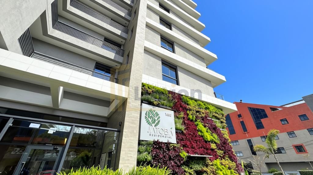 Apto à venda na Av. Souza Naves 3Q - 95,25m², 2 vagas + depósi...