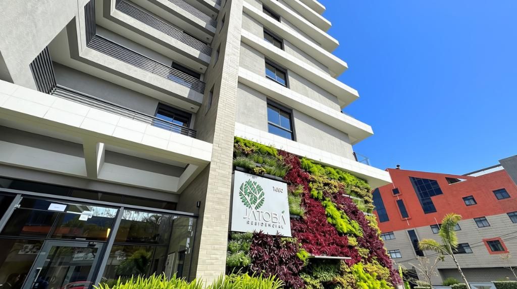 Apto à venda na Av. Souza Naves 3Q - 95,25m², 2 vagas + depósi...