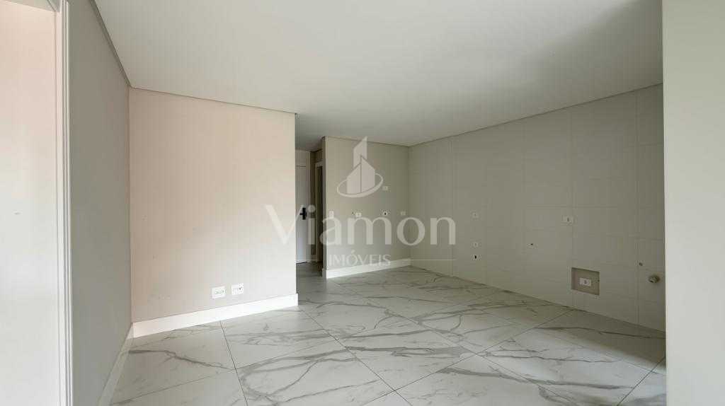 Apto à venda na Av. Souza Naves 3Q - 95,25m², 2 vagas + depósi...